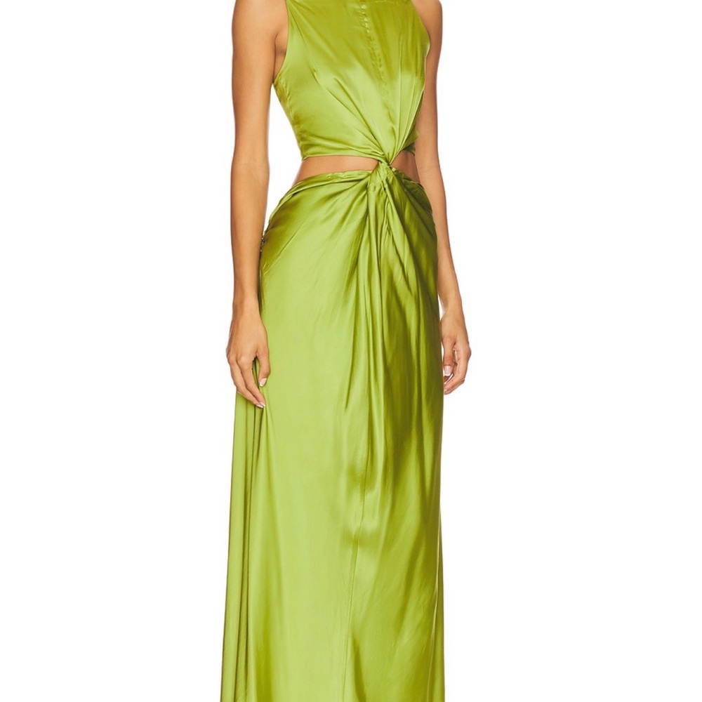 Diamanto Gown in Pear Green